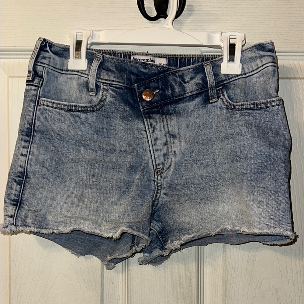 Abercrombie & Fitch Kids Teens Size 15/16 Blue Denim Fringe Shorts.